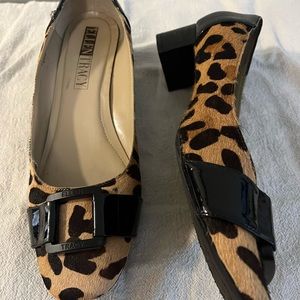 Ellen Tracy 9.5 calf hair, buckle detailed, mid block heels.